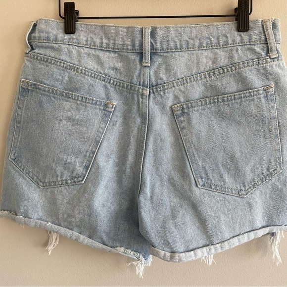 Cello Women's Distressed Cut Off Denim Shorts Size Large - Picture 4 of 13
